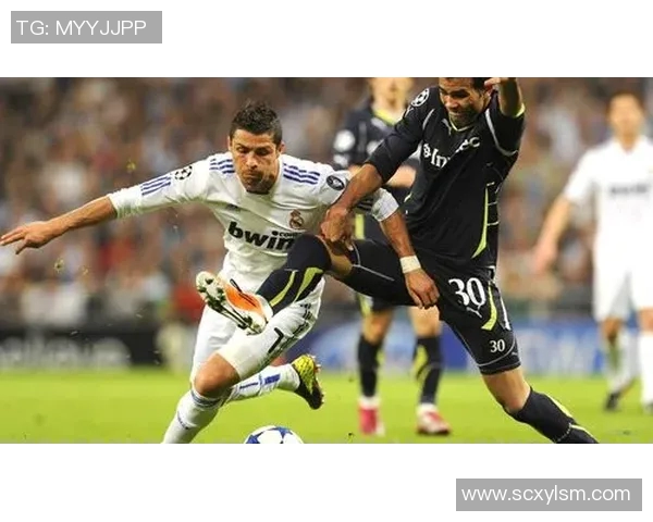 足球明星与女友的甜蜜时光揭秘爱情背后的故事与感动